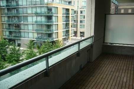 18 Yorkville Ave, unit 406 for rent - image #3
