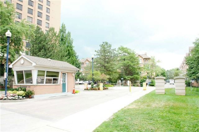 28 Sommerset Way, unit 1015 for rent - image #12