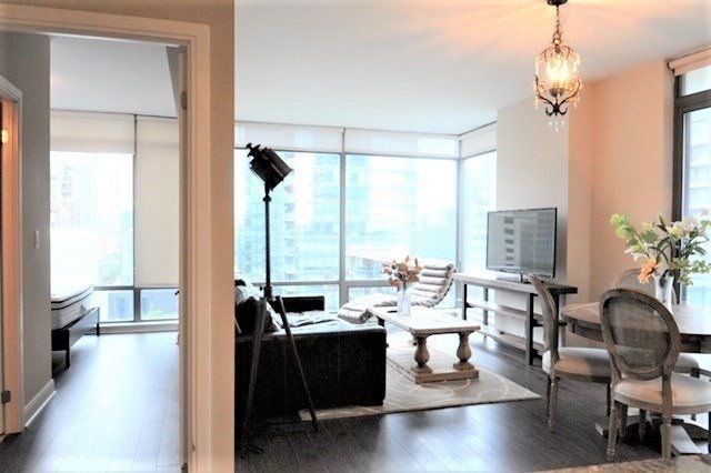 18 Yorkville Ave, unit 907 for sale - image #5