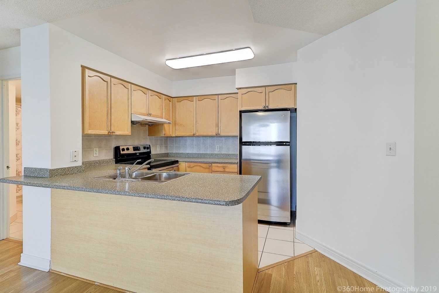 23 Hollywood Ave, unit 3211 for sale - image #3