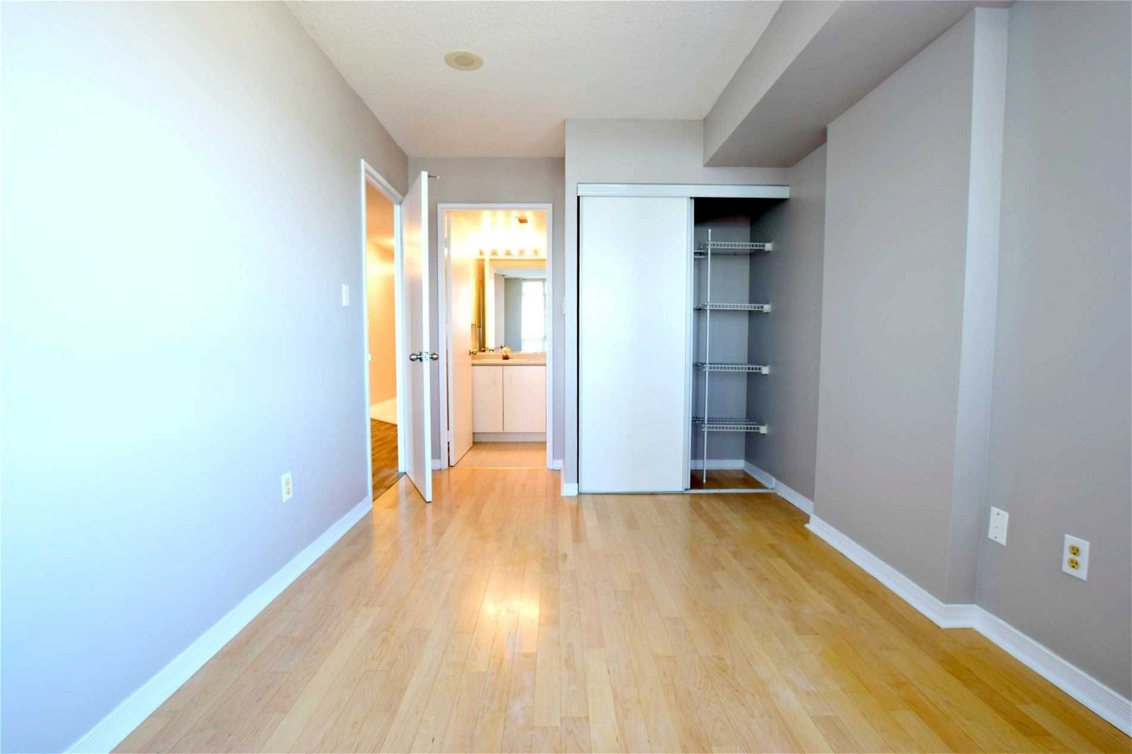 80 Mill St, unit 702 for rent - image #12