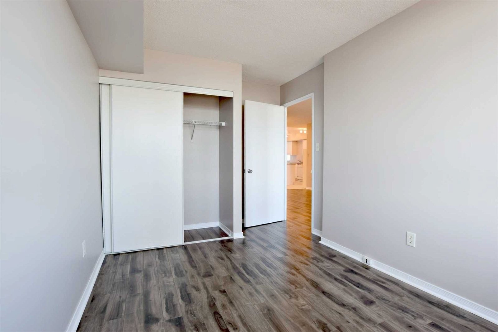 80 Mill St, unit 702 for rent - image #9