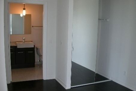 770 Bay St, unit Ph606 for rent - image #1