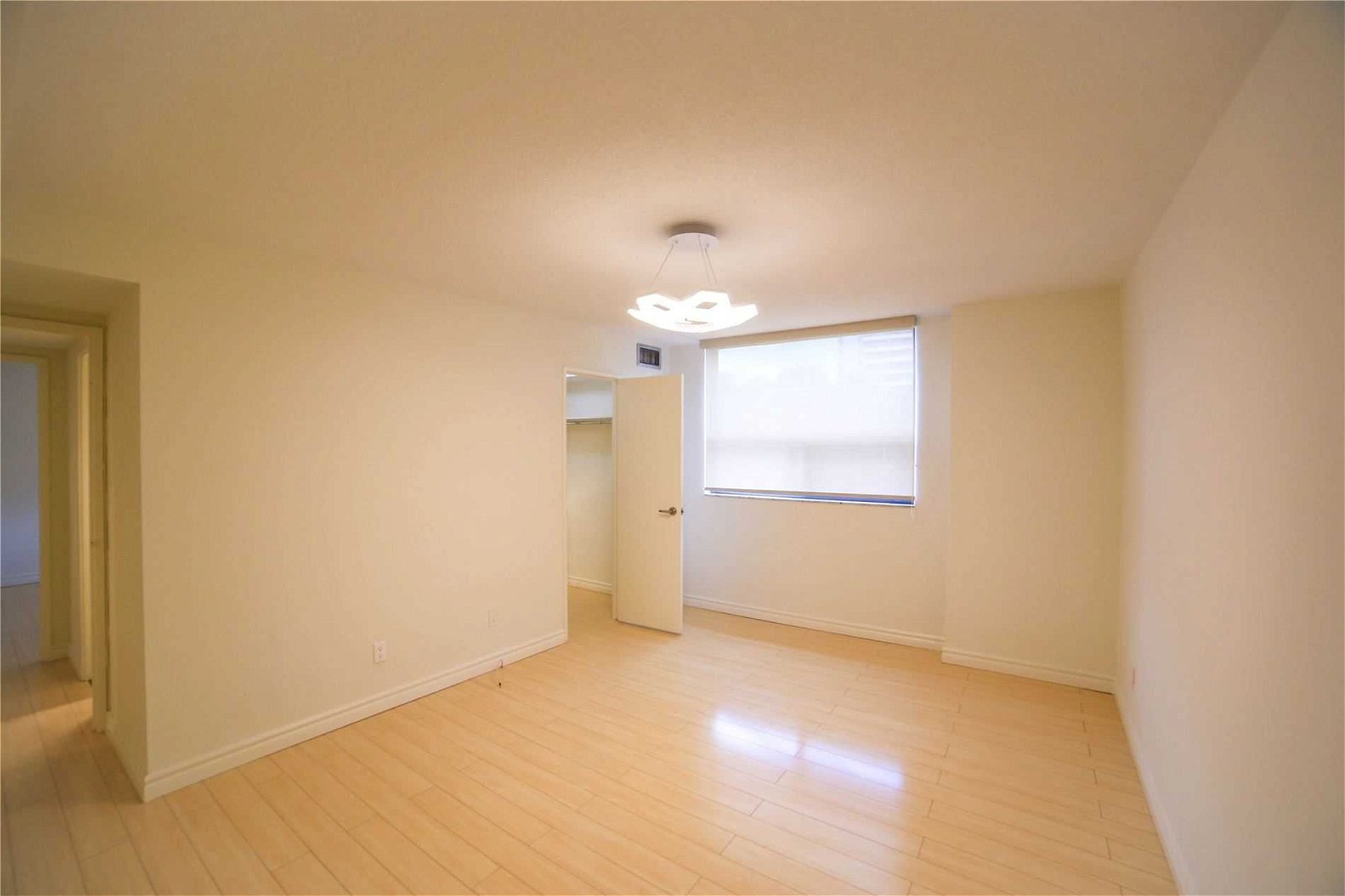 10 Tangreen Crt, unit 204 for sale - image #8