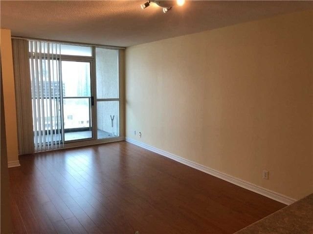 23 Hollywood Ave, unit 3309 for rent - image #5