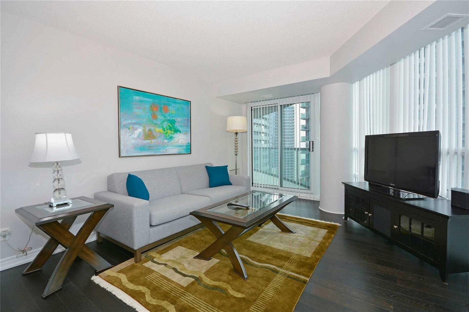 30 Grand Trunk Cres, unit 2711 for rent - image #2