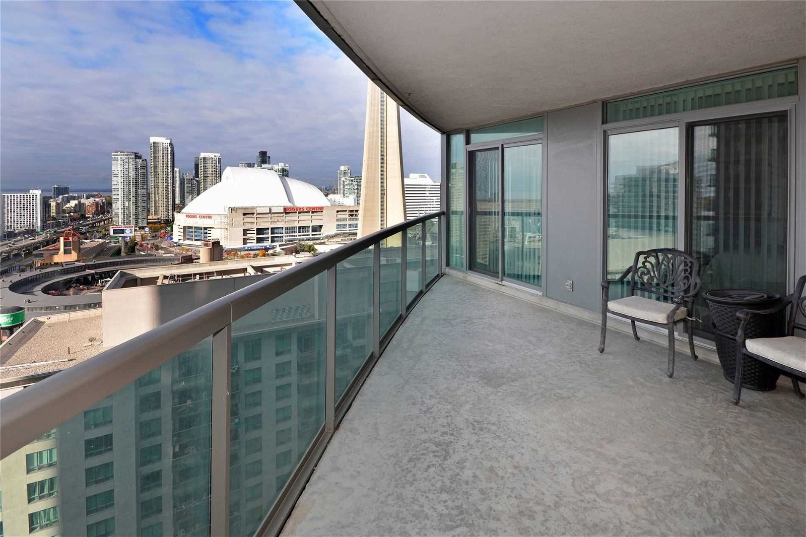 30 Grand Trunk Cres, unit 2711 for rent - image #20