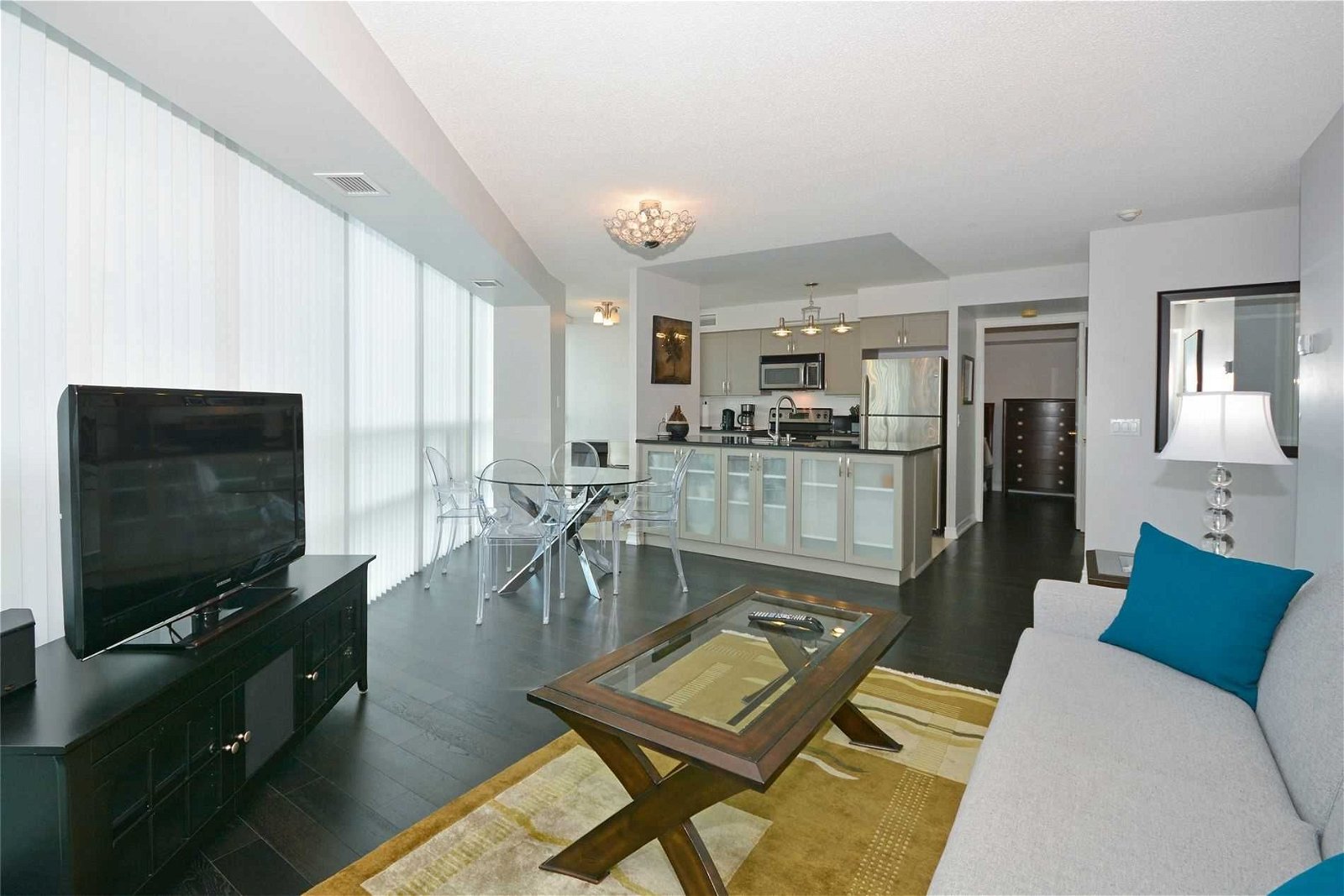 30 Grand Trunk Cres, unit 2711 for rent - image #5
