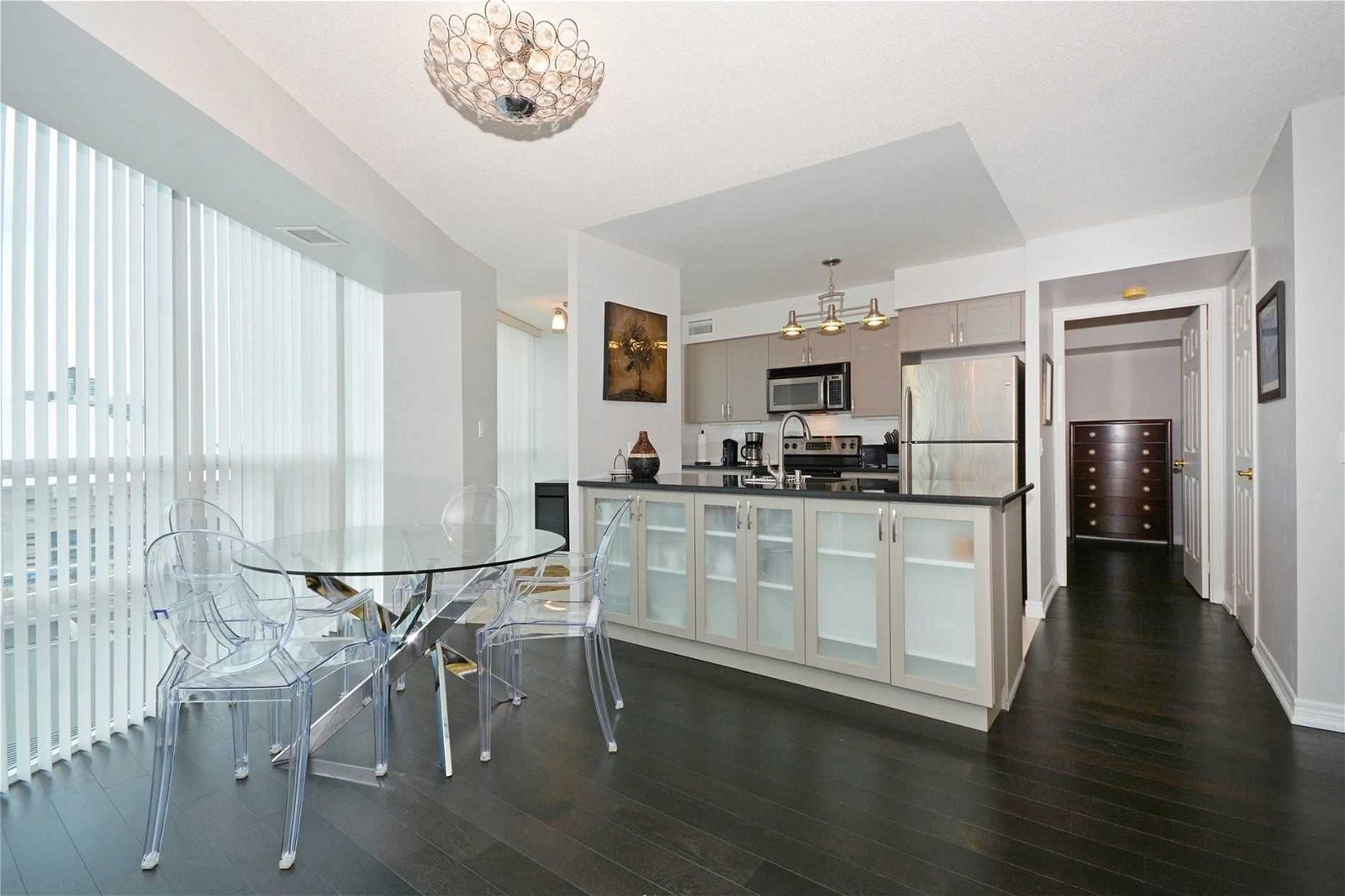 30 Grand Trunk Cres, unit 2711 for rent - image #6