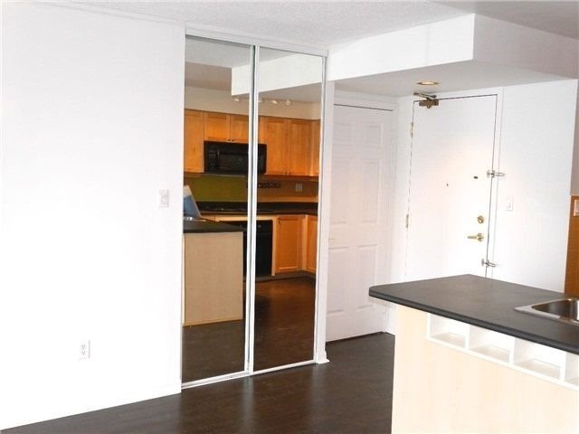 188 Redpath Ave, unit 404 for rent - image #4
