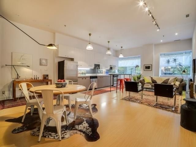 700 King St W, unit 204 for rent - image #4