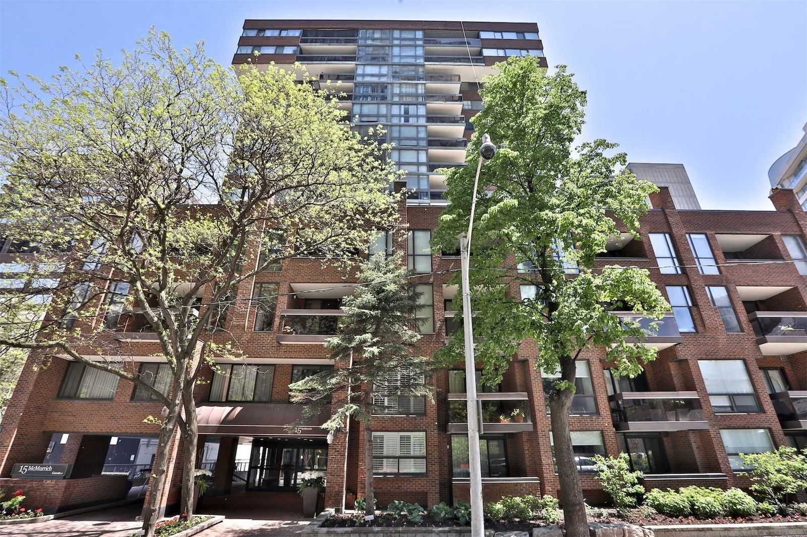 15 Mcmurrich St, unit 206 for sale