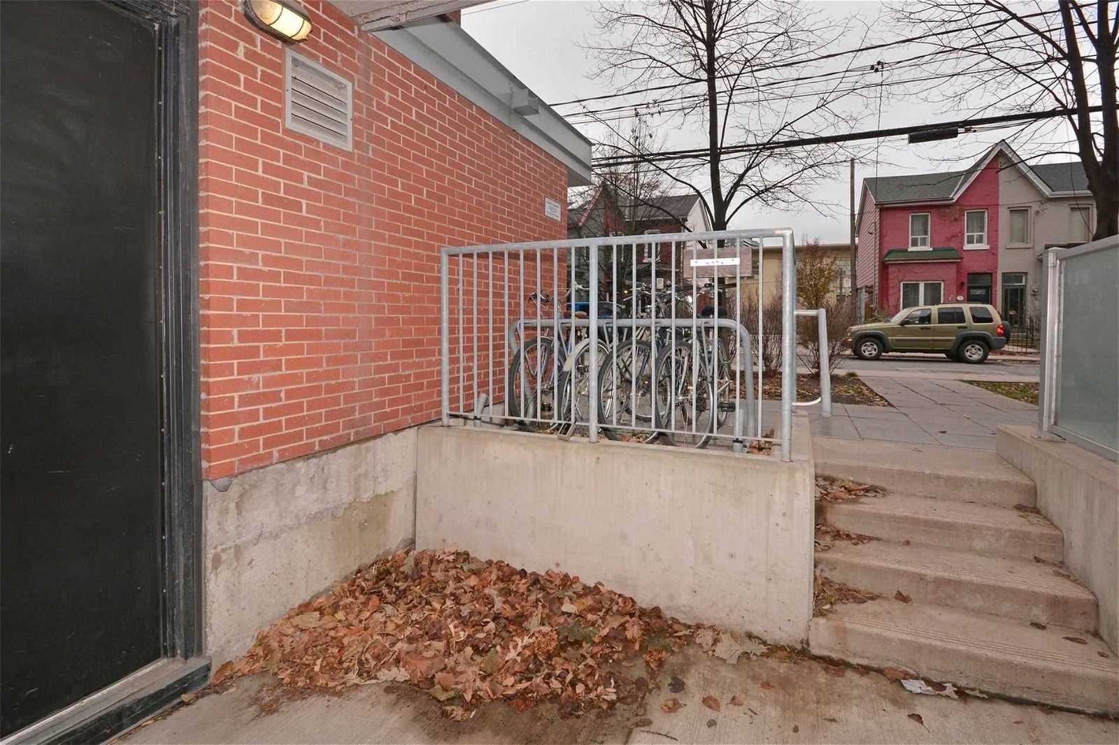 64 Niagara St, unit 106 for rent - image #14