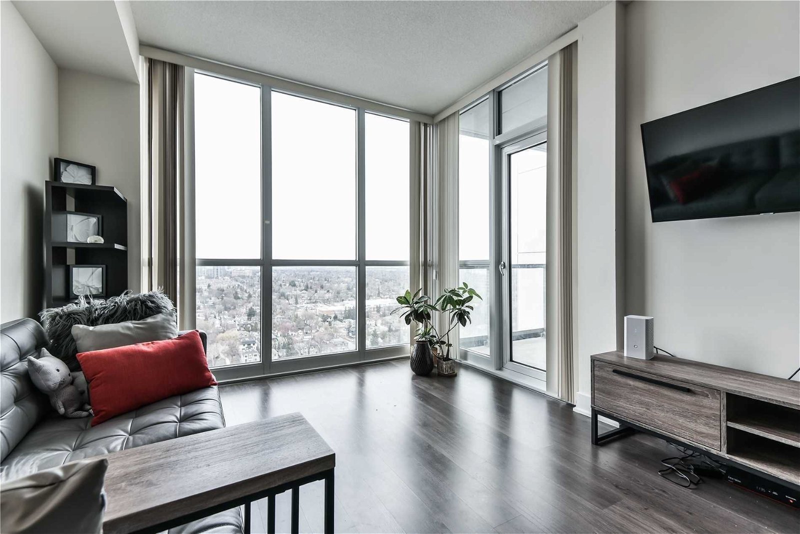 88 Sheppard Ave E, unit 2008 for rent - image #11