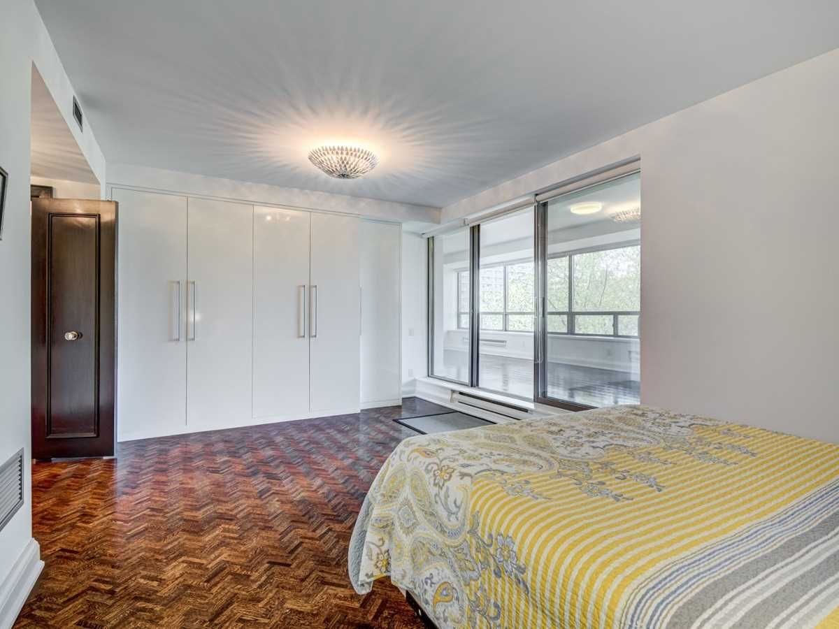 4 Lowther Ave, unit 606 for sale - image #17