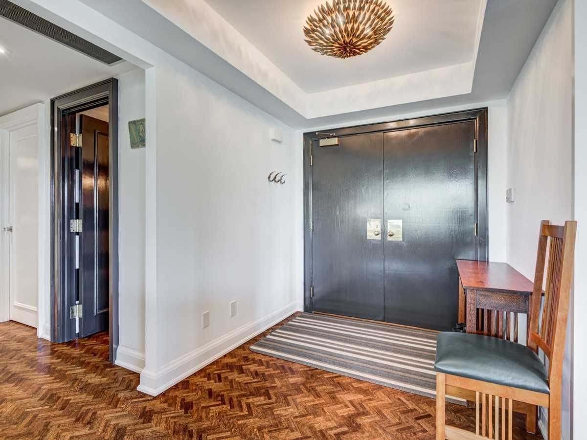 4 Lowther Ave, unit 606 for sale - image #3