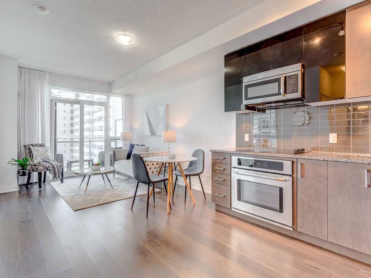 98 Lillian St, unit 2019 for sale - image #5