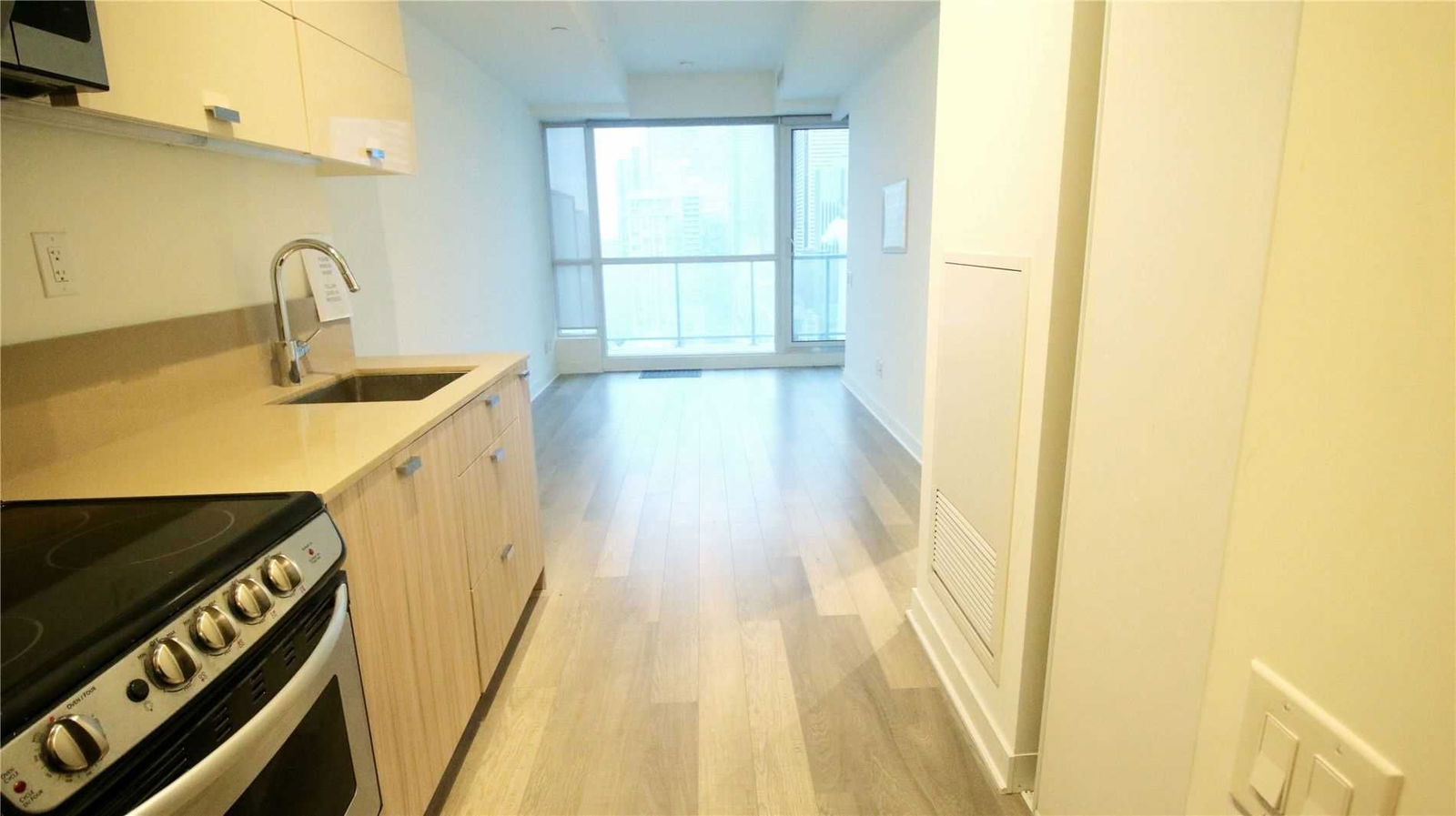 290 Adelaide St W, unit 2909 for rent