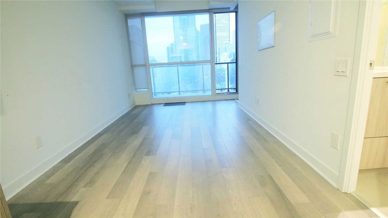 290 Adelaide St W, unit 2909 for rent