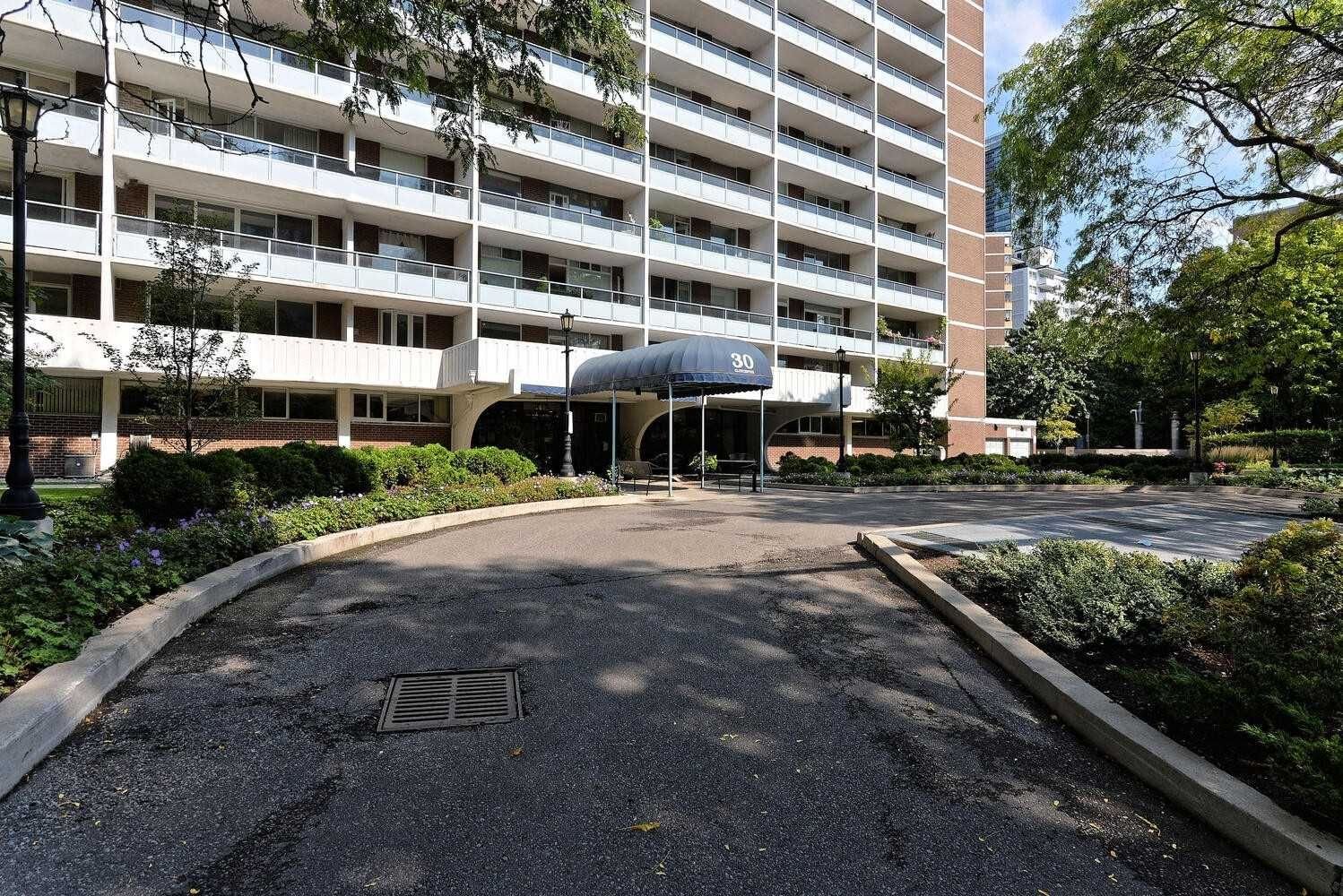 30 Gloucester St S, unit 804 for rent - image #3