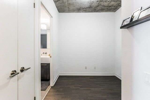 560 King St W, unit 526 for rent - image #8