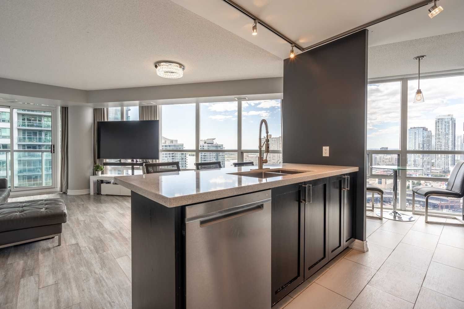 30 Grand Trunk Cres, unit 2811 for sale - image #3