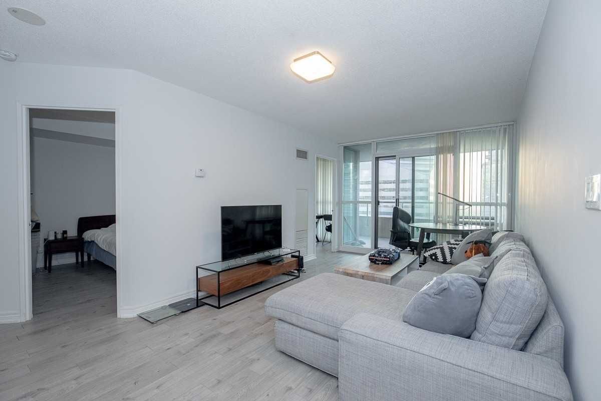 23 Hollywood Ave, unit 3201 for sale - image #4