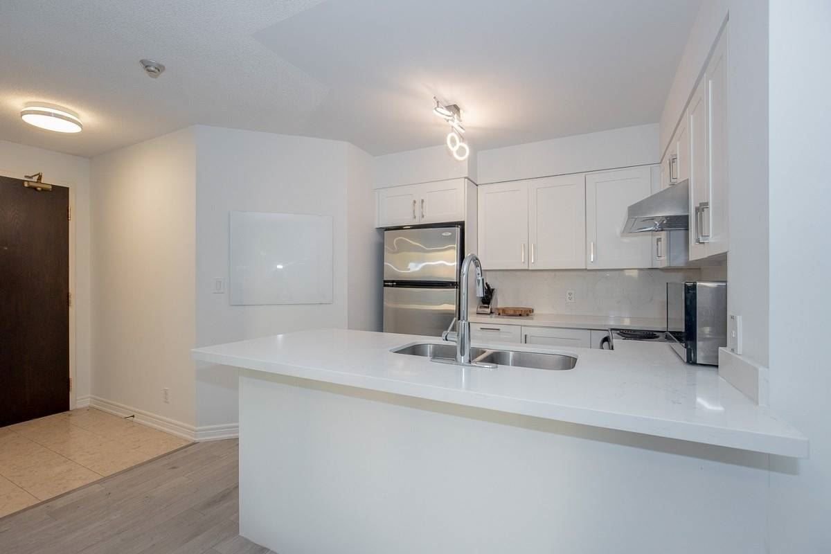 23 Hollywood Ave, unit 3201 for sale - image #9