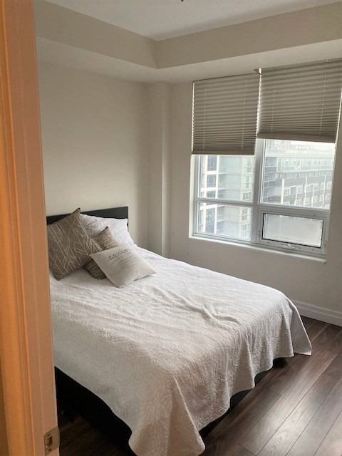 500 St Clair Ave W, unit 608 for rent