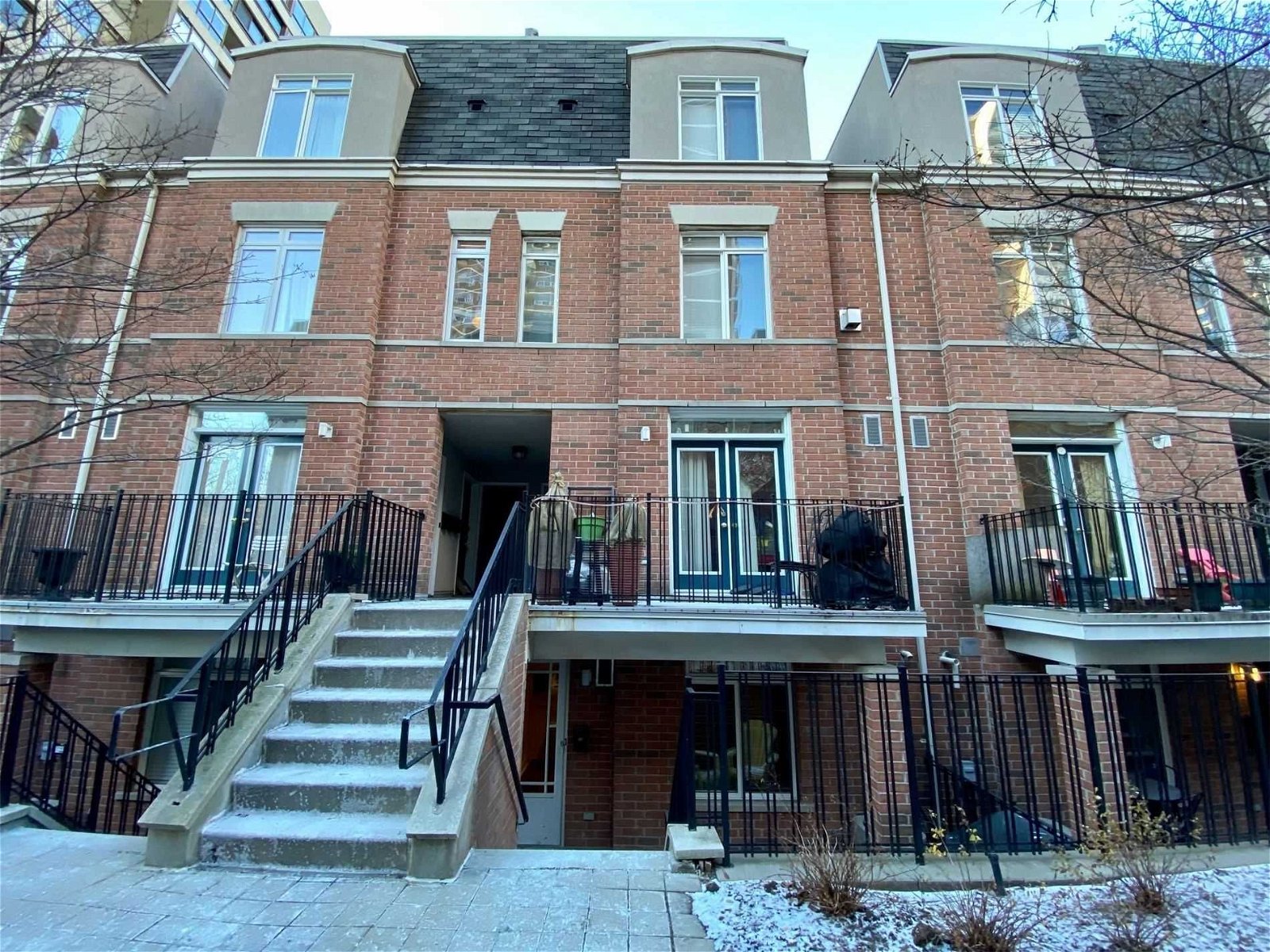 415 Jarvis St, unit 140 for rent - image #1