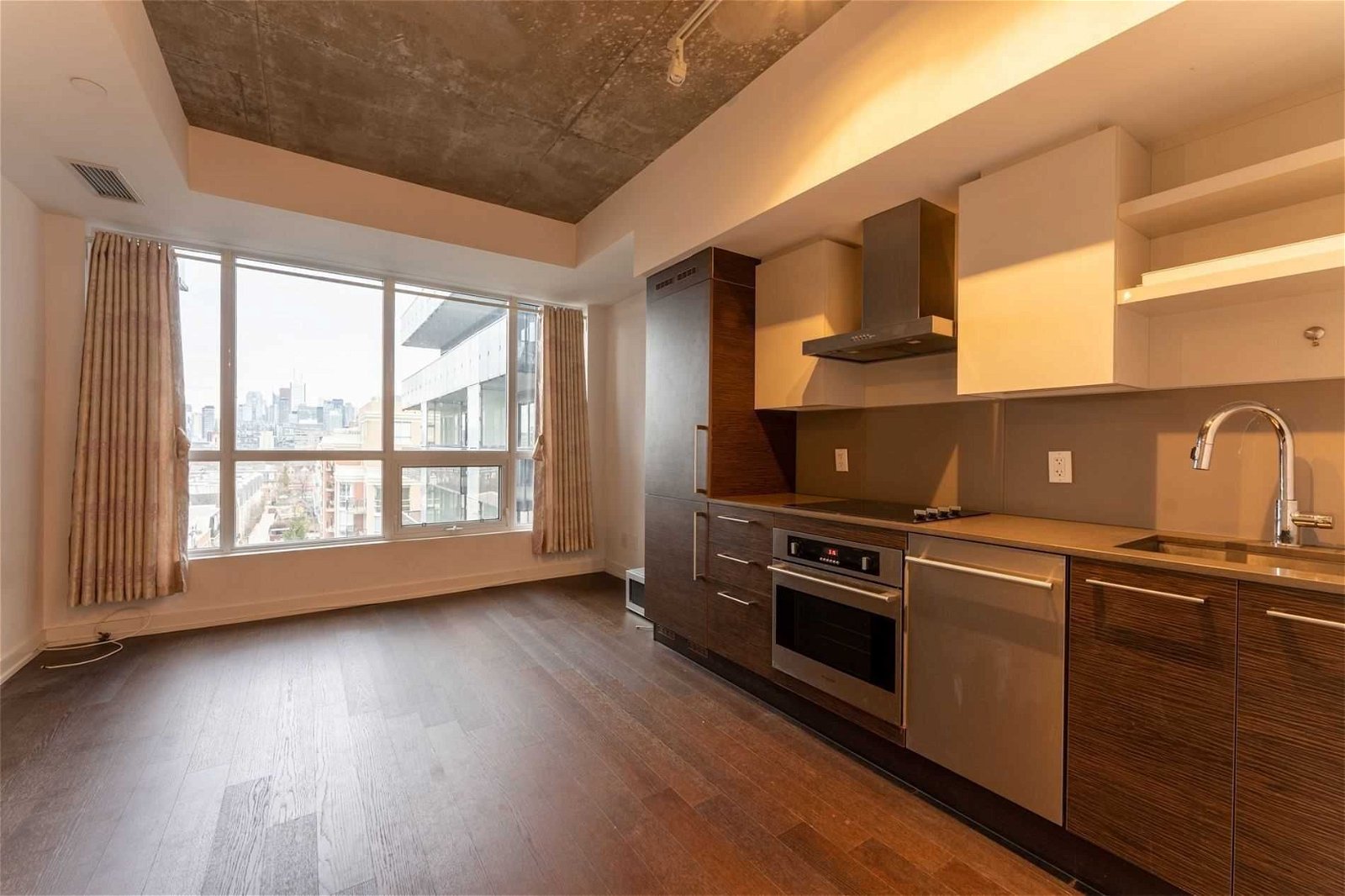 1030 King St W, unit 708 for rent - image #1