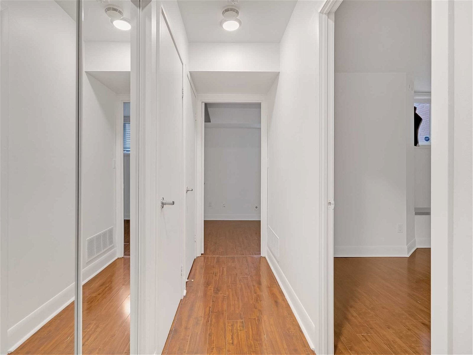 415 Jarvis St, unit 161 for rent - image #14