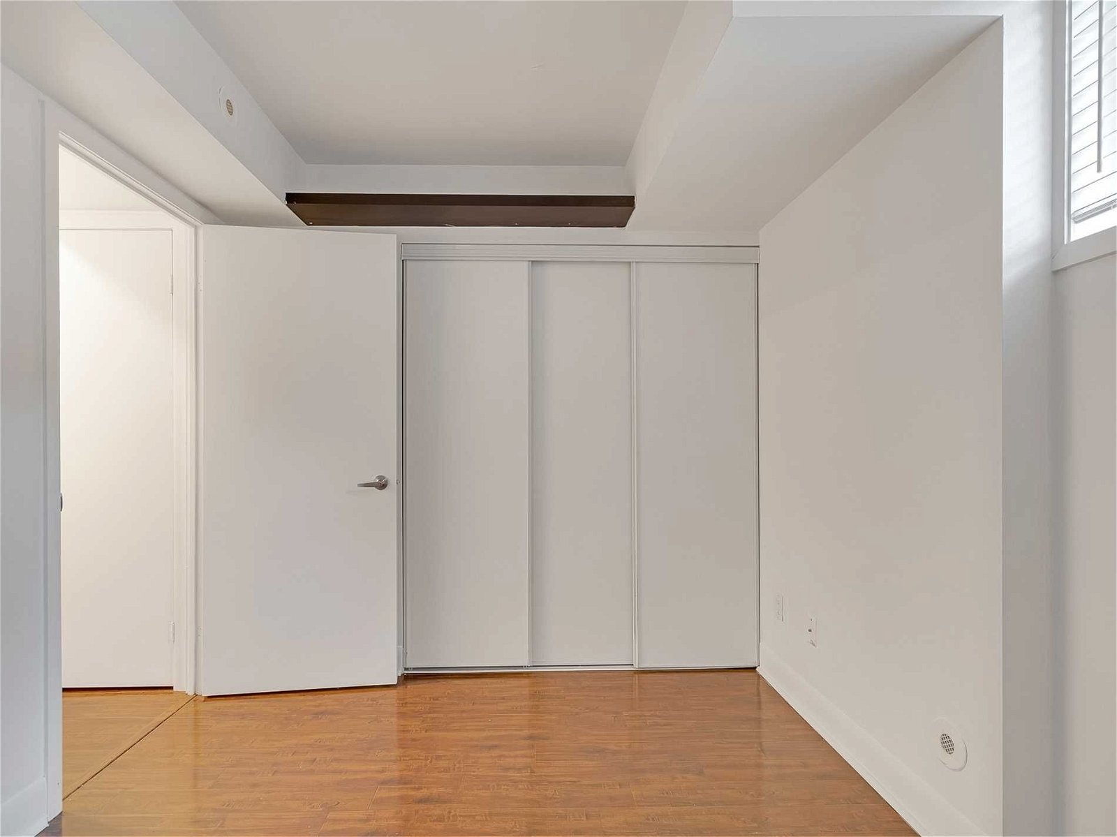 415 Jarvis St, unit 161 for rent - image #18
