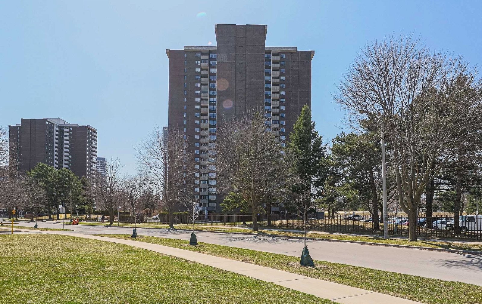 10 Muirhead Rd, unit 1706 for sale - image #3