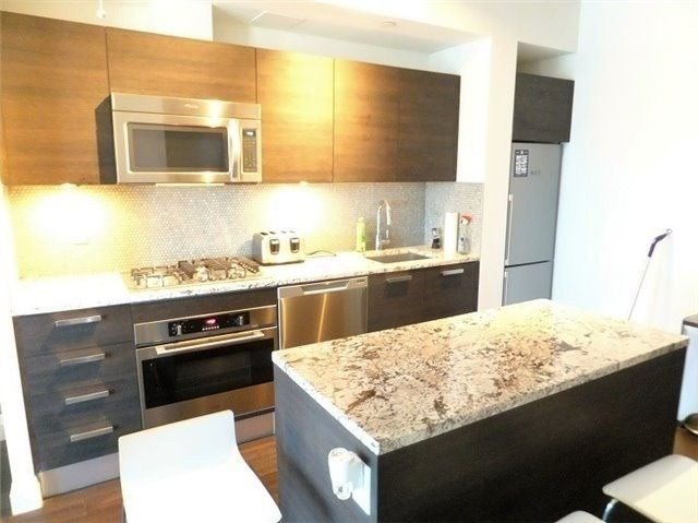 224 King St W, unit 2905 for rent - image #4