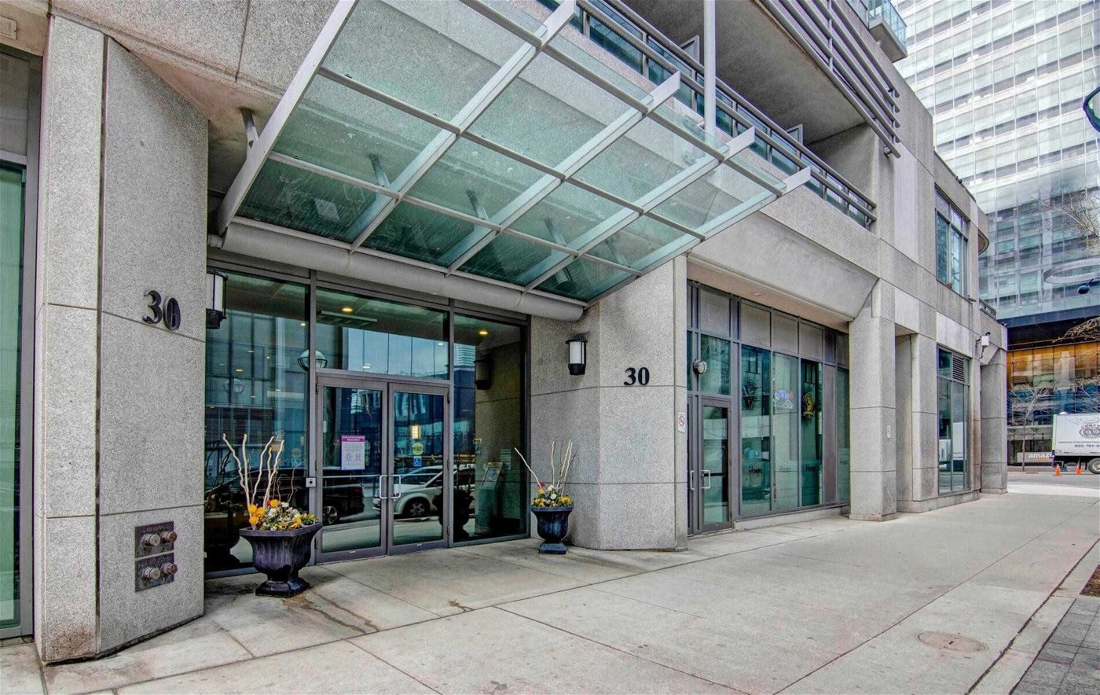 30 Grand Trunk Cres, unit 2806 for sale - image #3