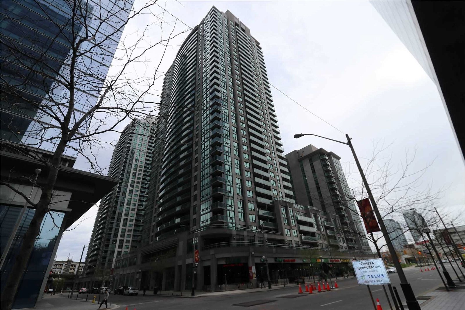 30 Grand Trunk Cres, unit 2903 for rent - image #14