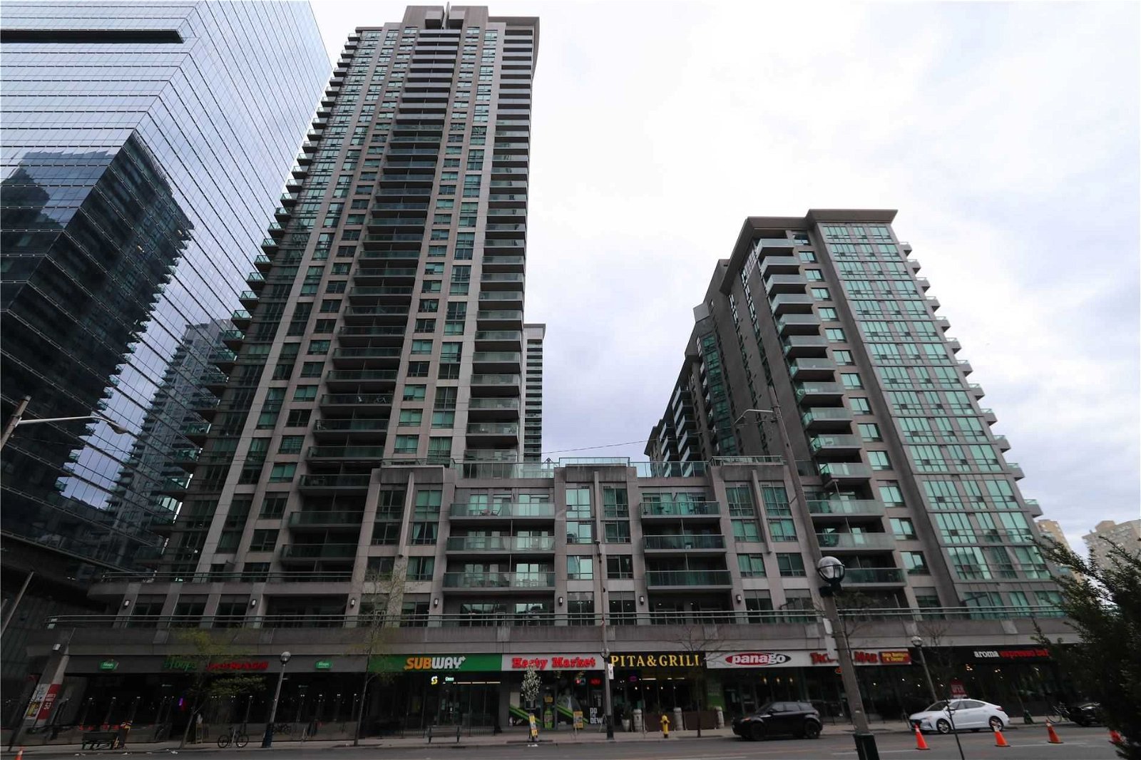 30 Grand Trunk Cres, unit 2903 for rent - image #15
