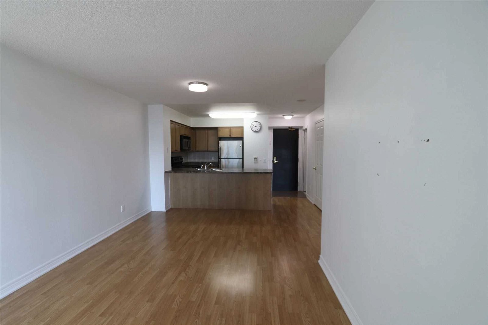 30 Grand Trunk Cres, unit 2903 for rent - image #8