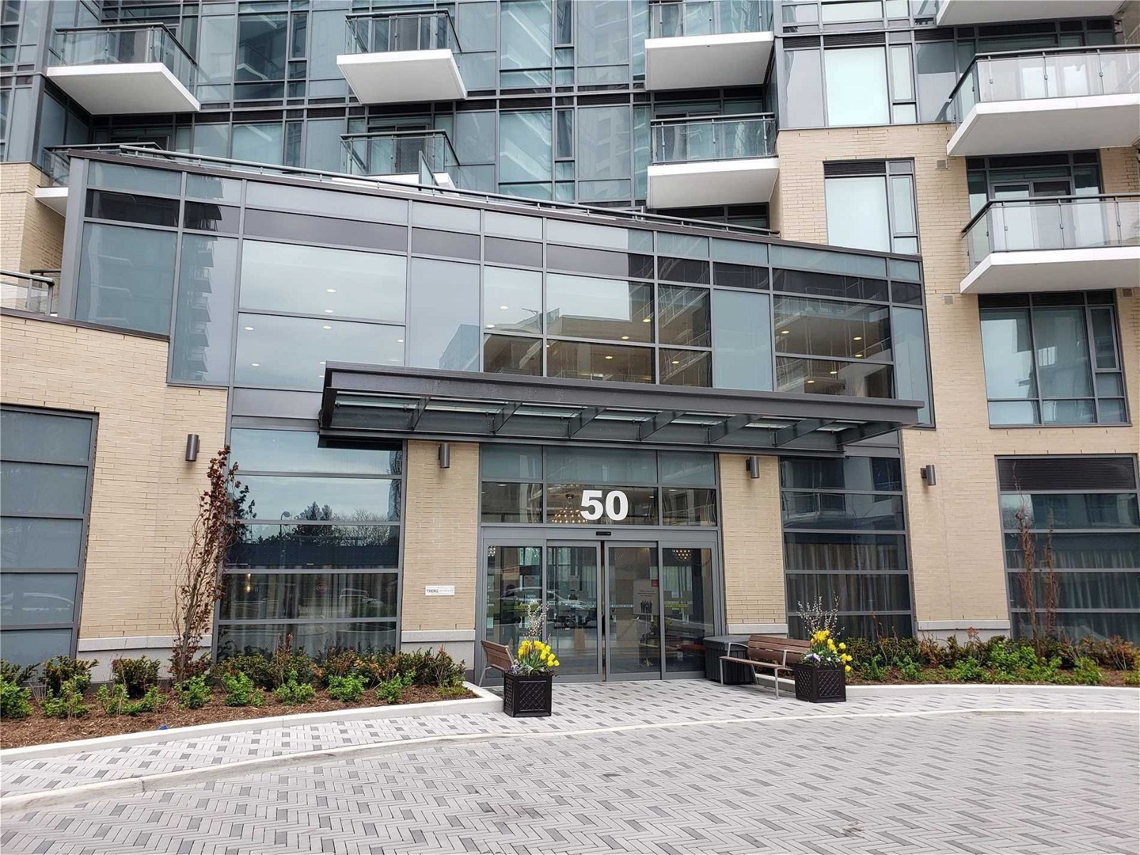50 Ann O'reilly Rd, unit 907 for rent - image #1