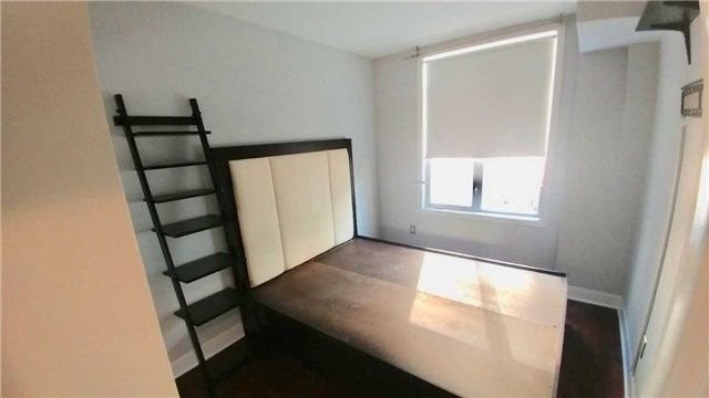 415 Jarvis St, unit 331 for rent - image #8