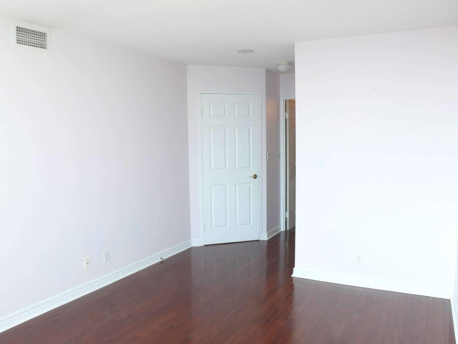 23 Hollywood Ave, unit 3008 for rent - image #18