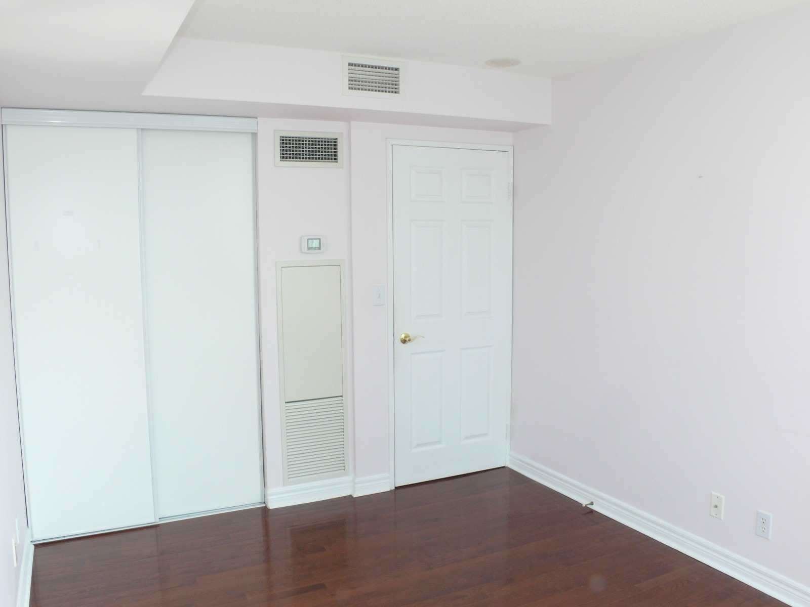23 Hollywood Ave, unit 3008 for rent - image #22