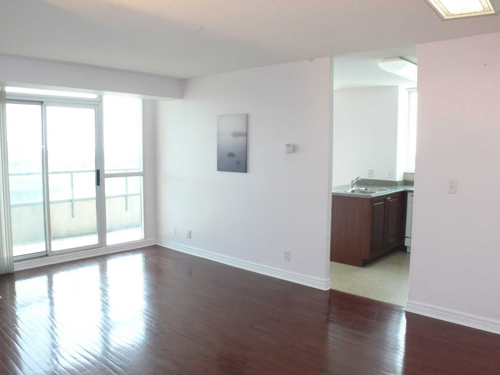 23 Hollywood Ave, unit 3008 for rent - image #5