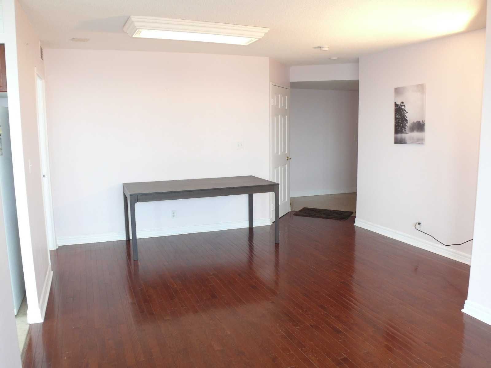 23 Hollywood Ave, unit 3008 for rent - image #9