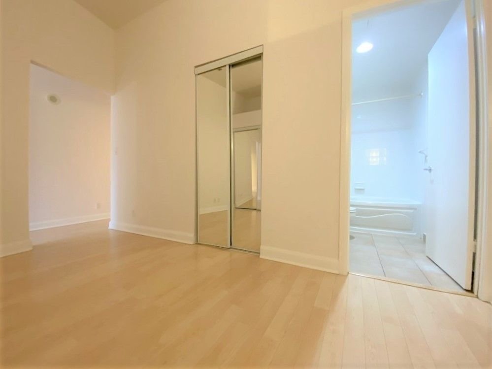 700 King St W, unit 212 for rent - image #19