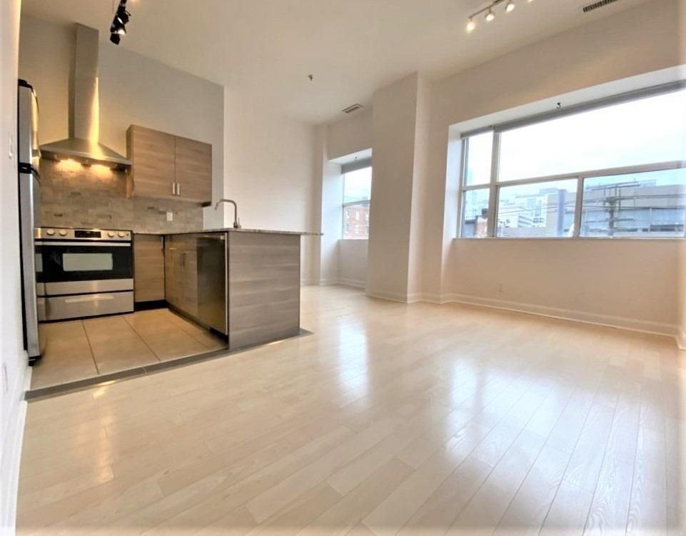 700 King St W, unit 212 for rent - image #2