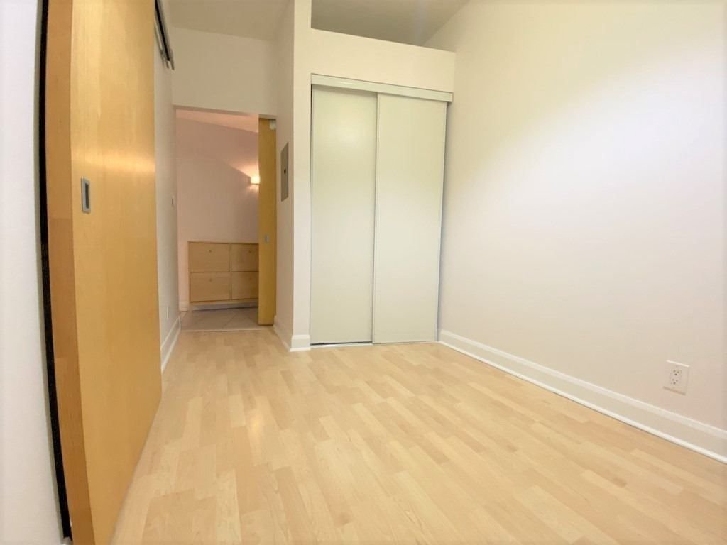 700 King St W, unit 212 for rent - image #22