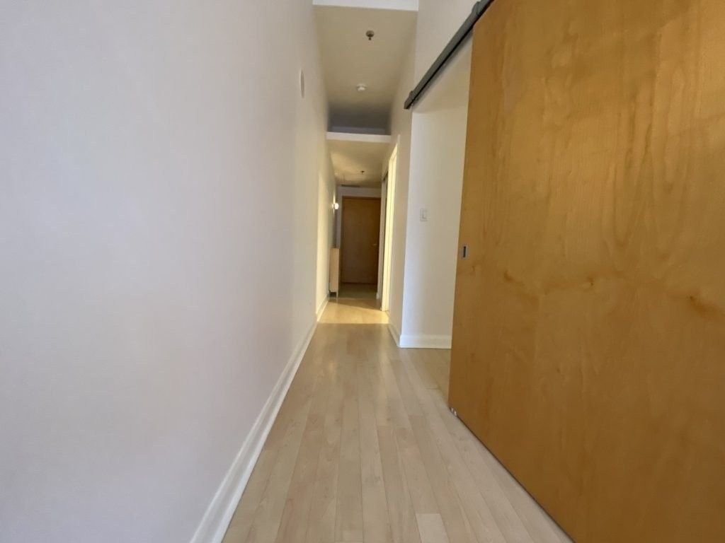 700 King St W, unit 212 for rent - image #33