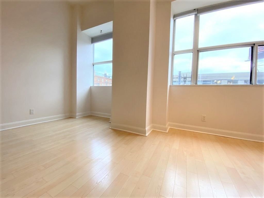 700 King St W, unit 212 for rent - image #6
